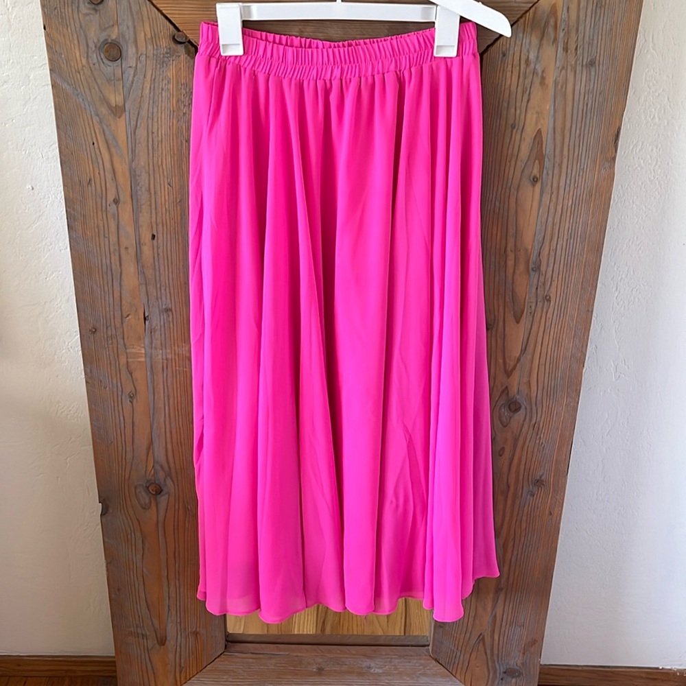 Bright pink maxi skirt. European style. Size S, stretches to size L